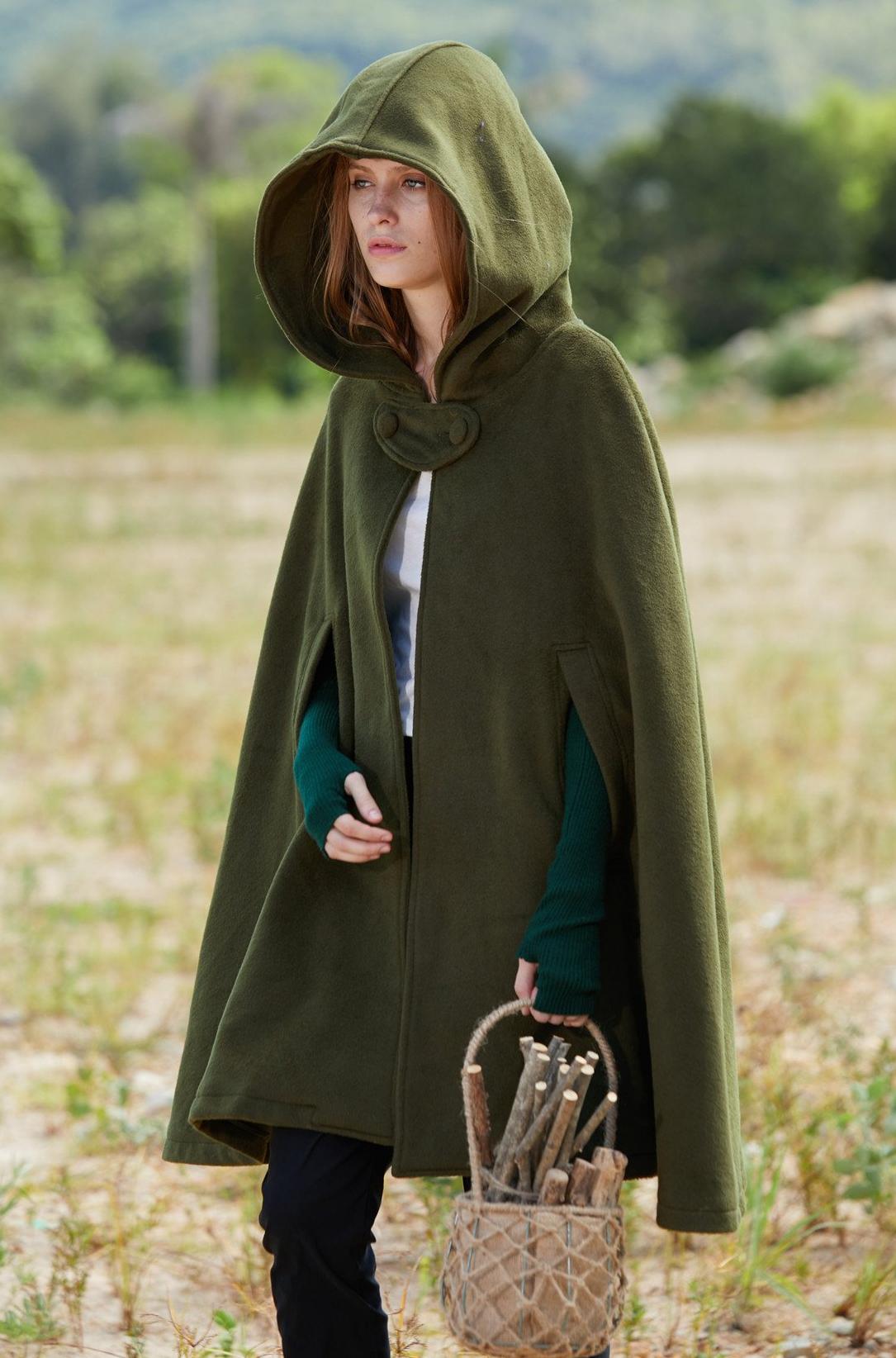 The New Yorker  Hooded Cashmere Cape – Linennaive