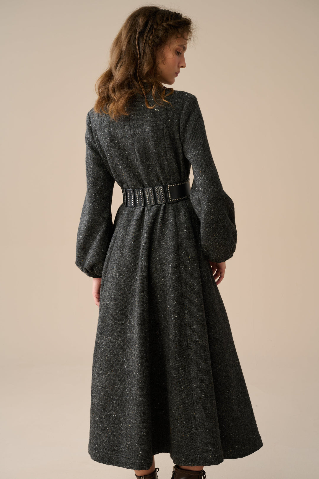 Margaret 25|100% wool buttoned down coat