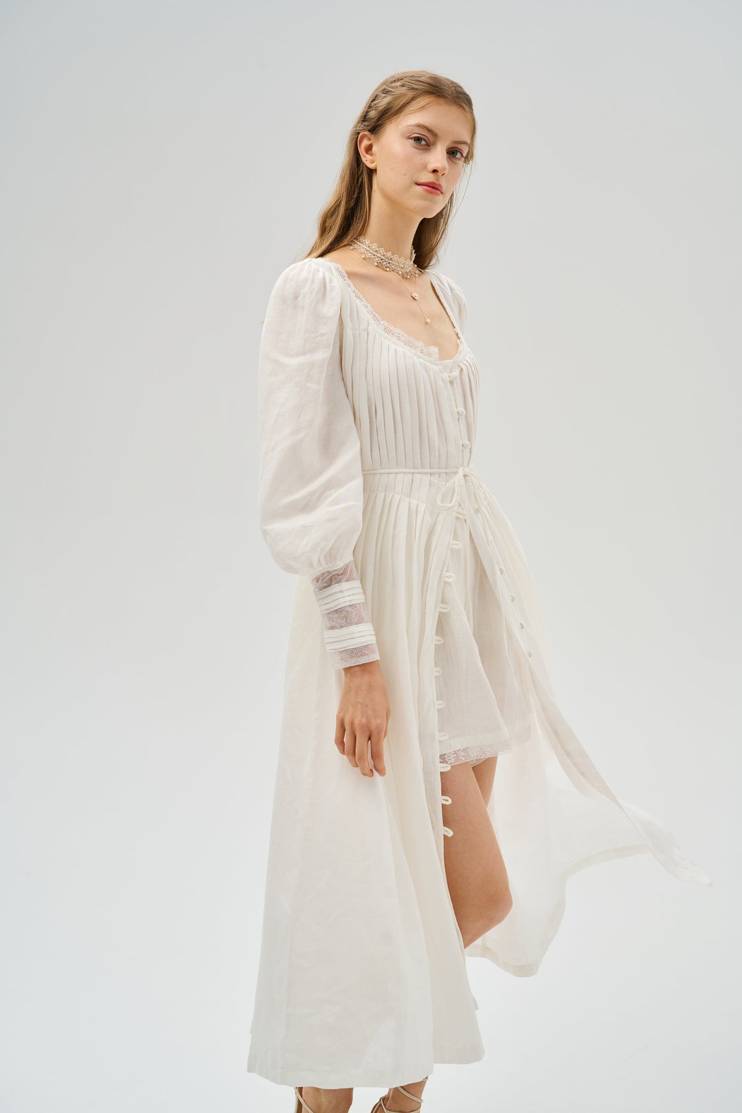 Josefina 19 | Dreamy Pleated Linen Gown