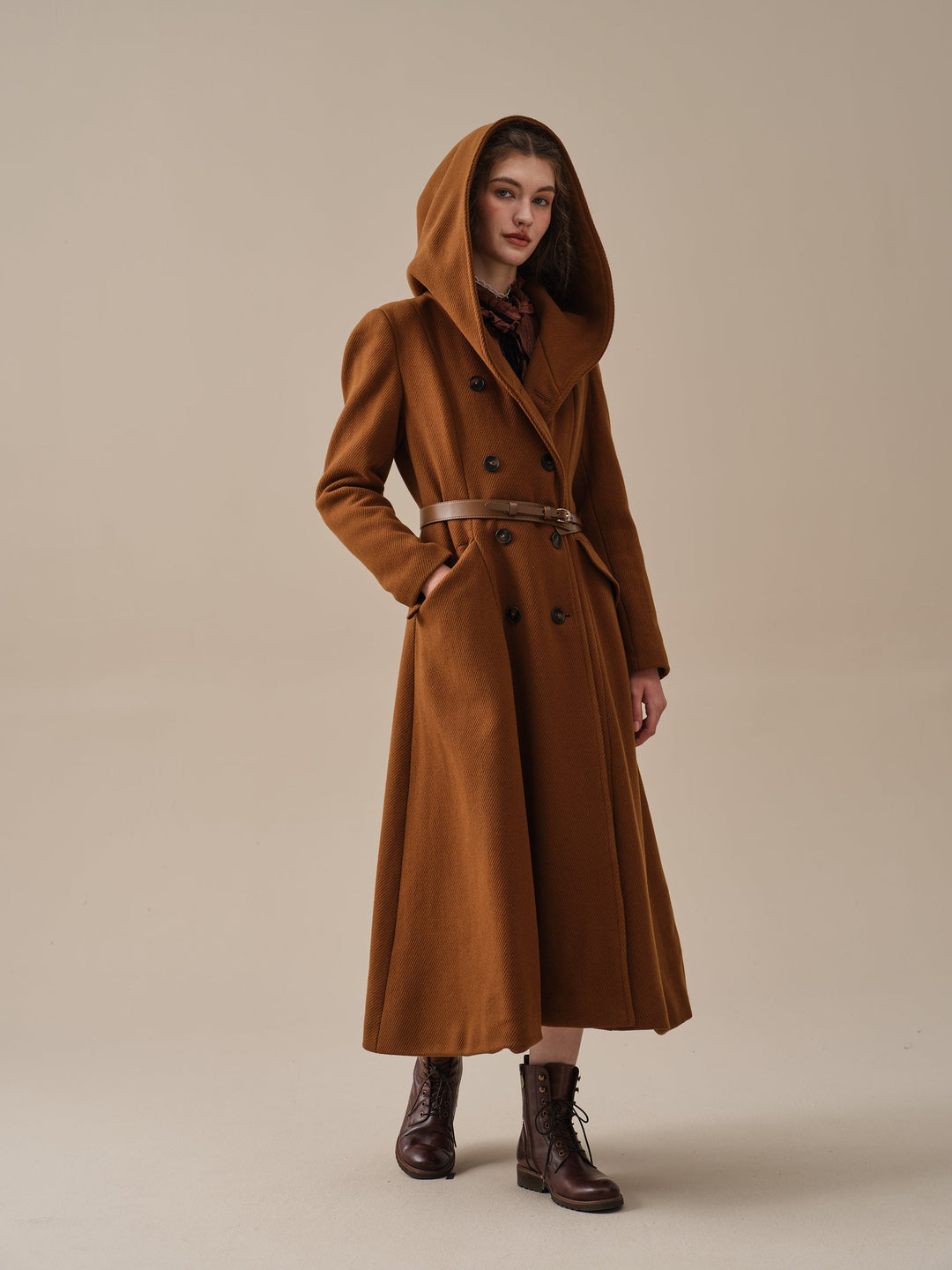 Trista 24 | 100% twill wool hooded coat