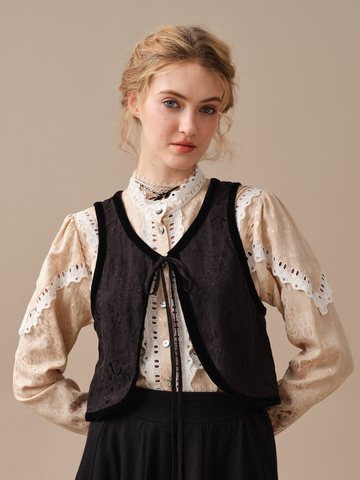 MARICEL 27 | Victorian Linen Shirt With Black Vest