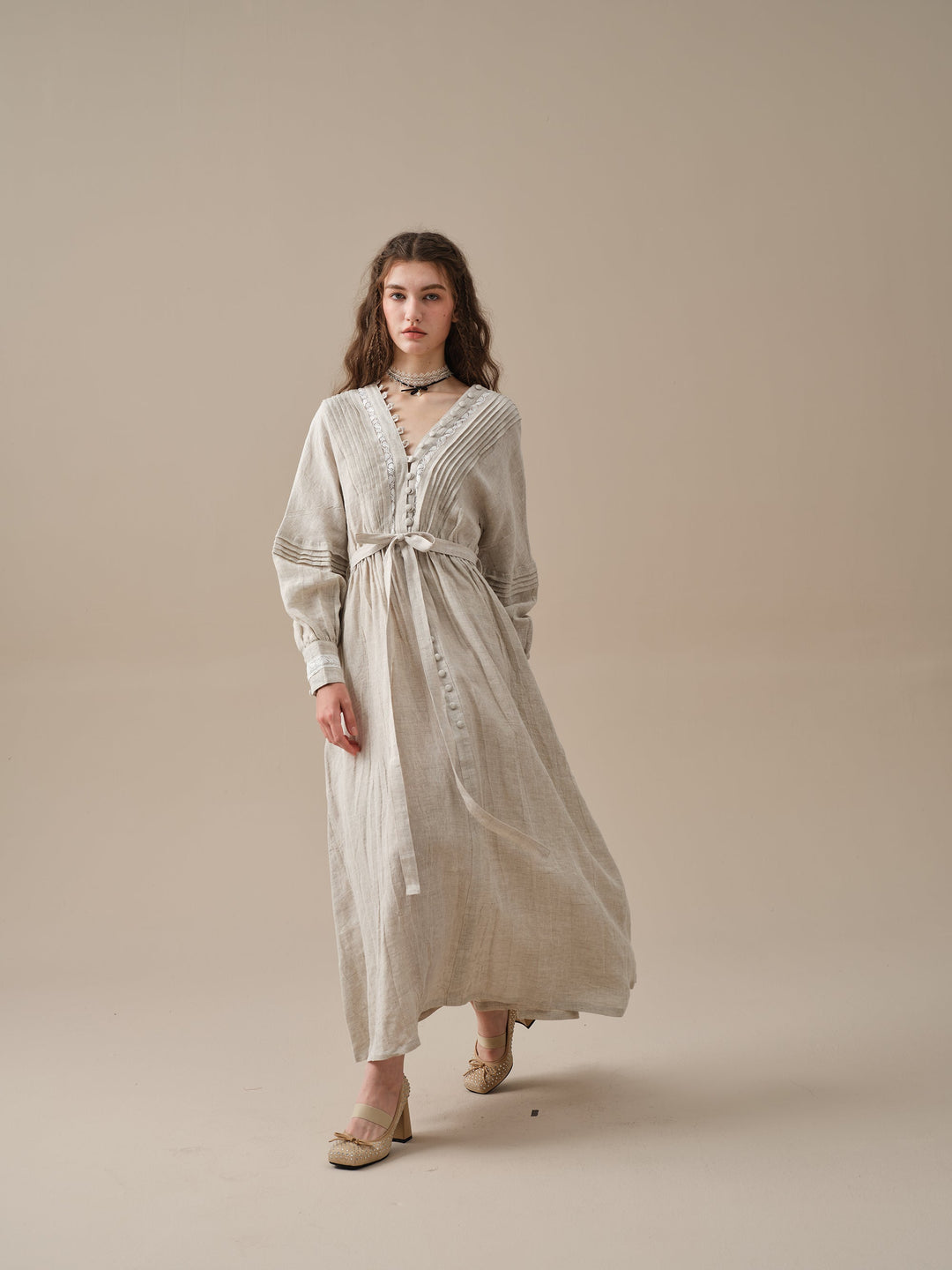 Octavia 17 | pintucked V-neck linen Dress