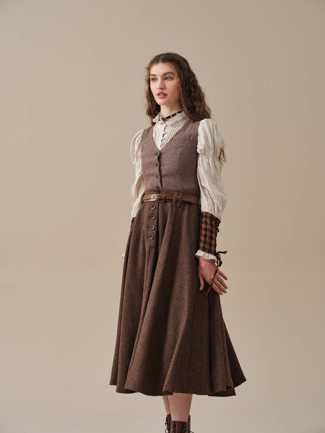 Norma 16 | Front buttoned wool skirt