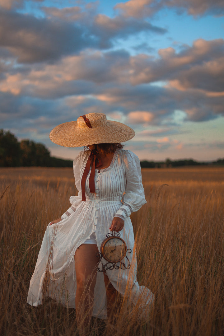 Josefina 19 | Dreamy Pleated Linen Gown