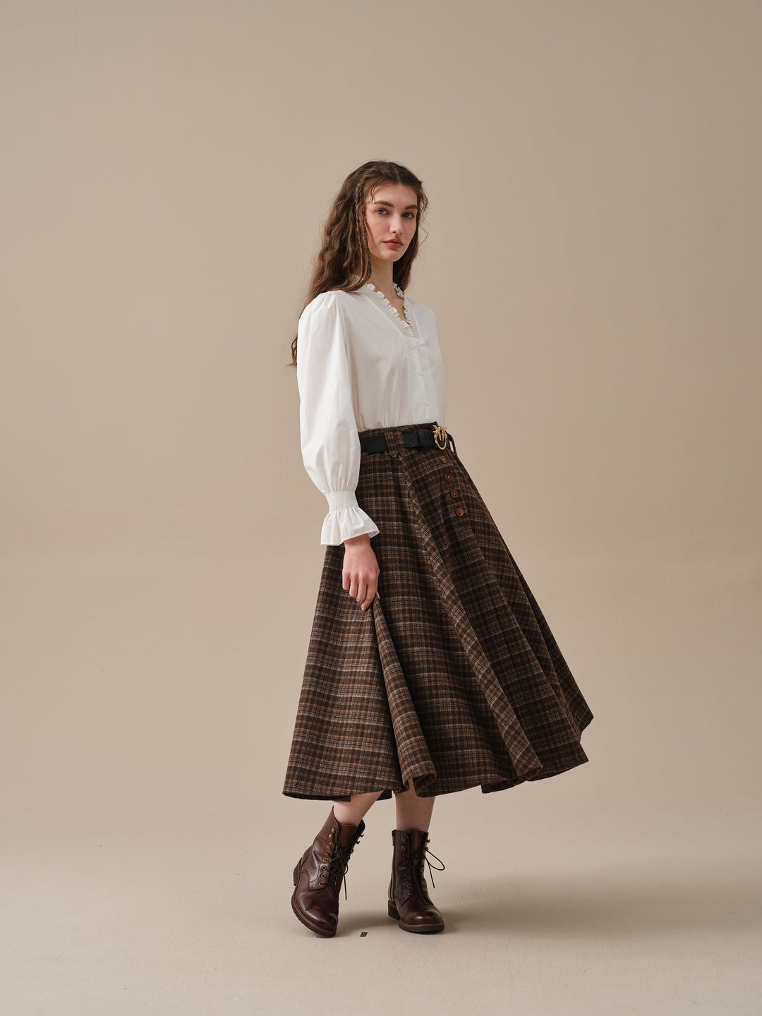 Norma 16 | Front buttoned wool skirt