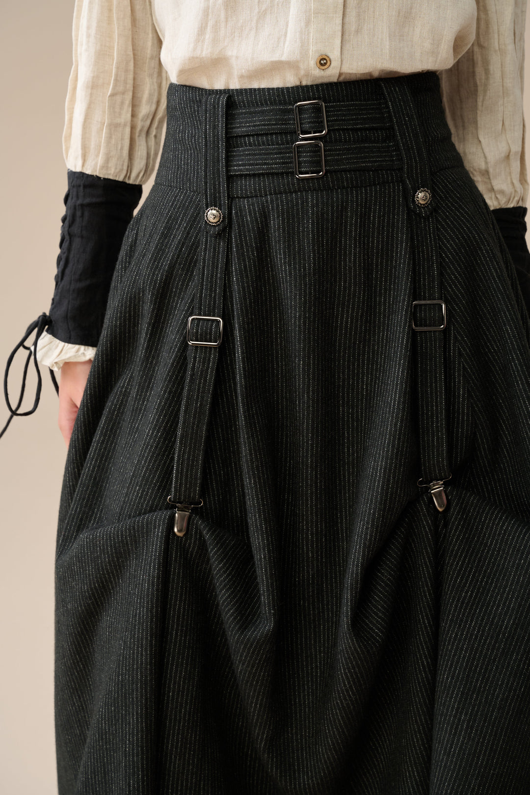 Cynthia 16 | Adjustable wool skirt