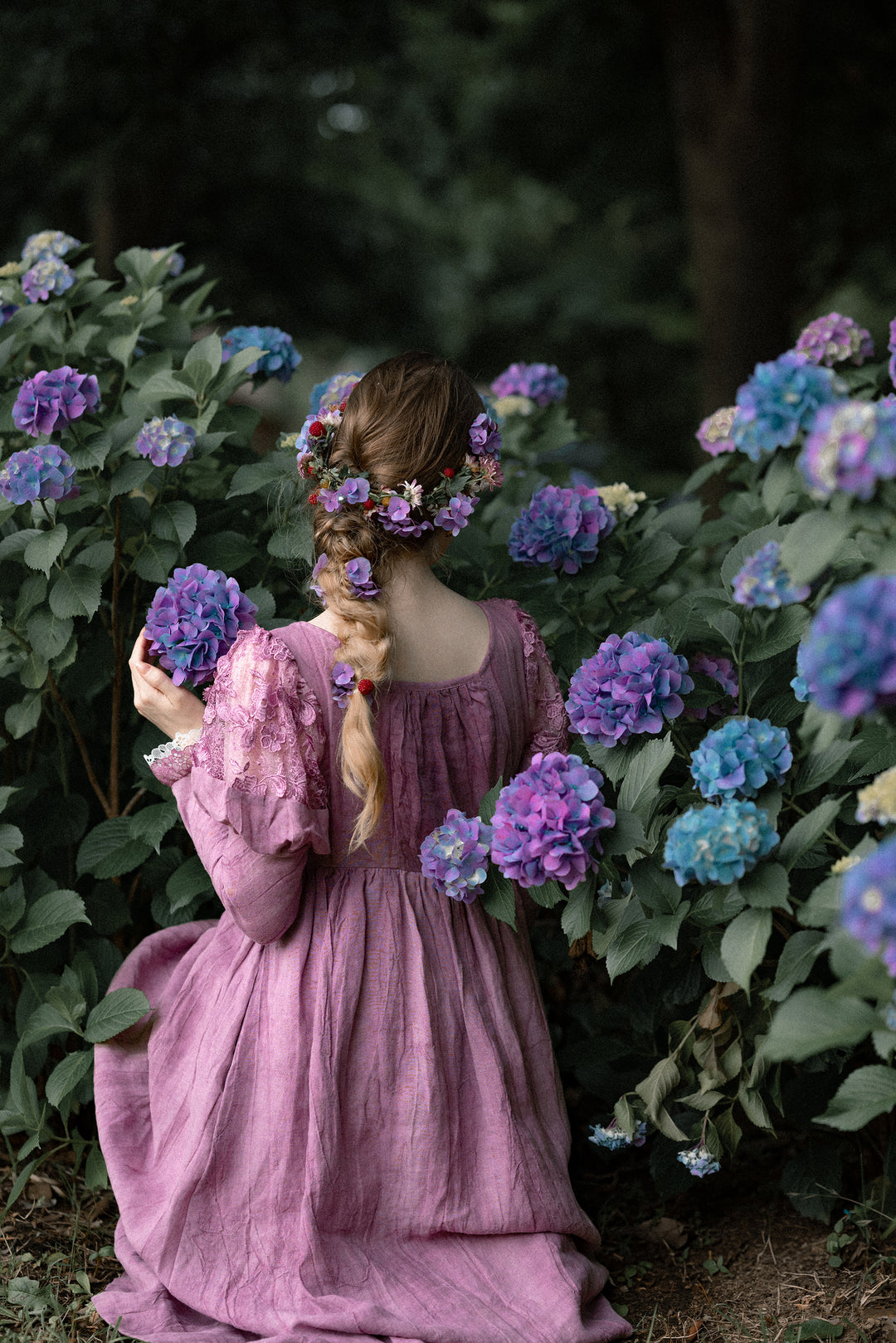 Edwina 22 | Lace regency linen dress