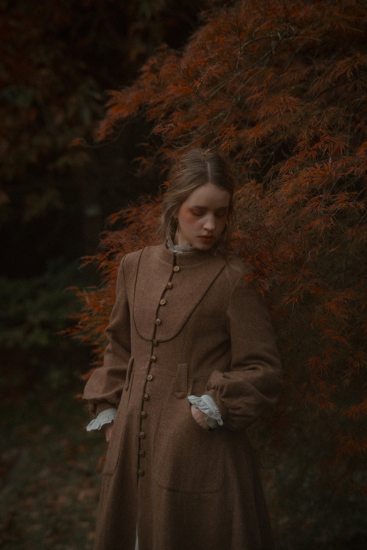 Margaret 25|100% wool buttoned down coat