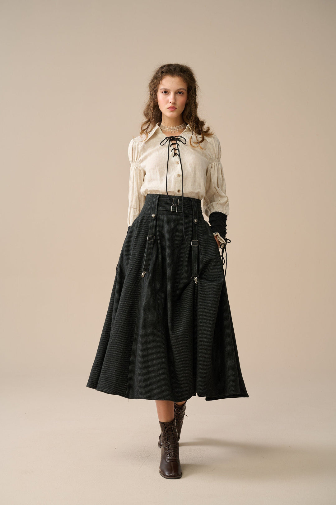 Cynthia 16 | Adjustable wool skirt