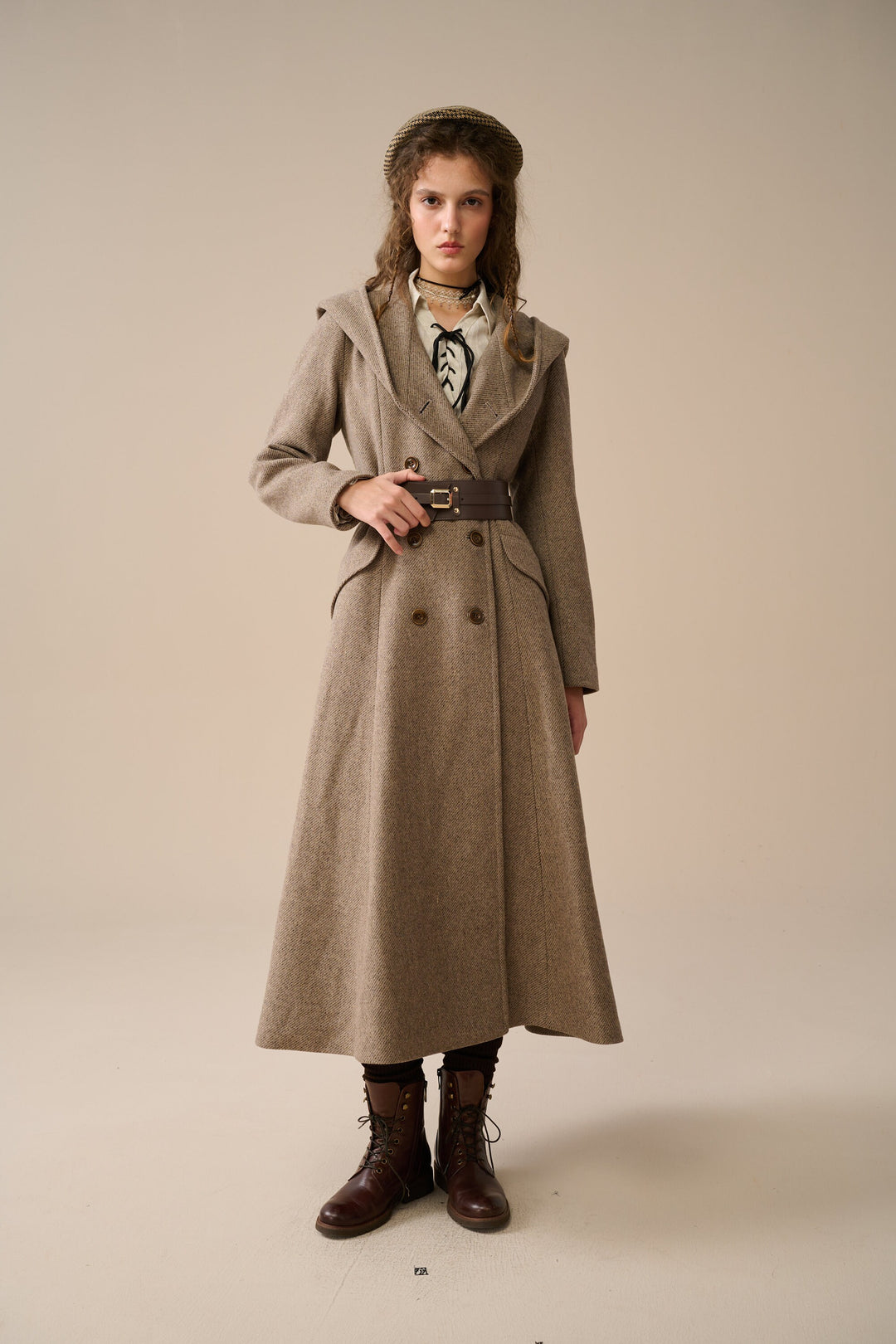 Trista 24 | 100% twill wool hooded coat