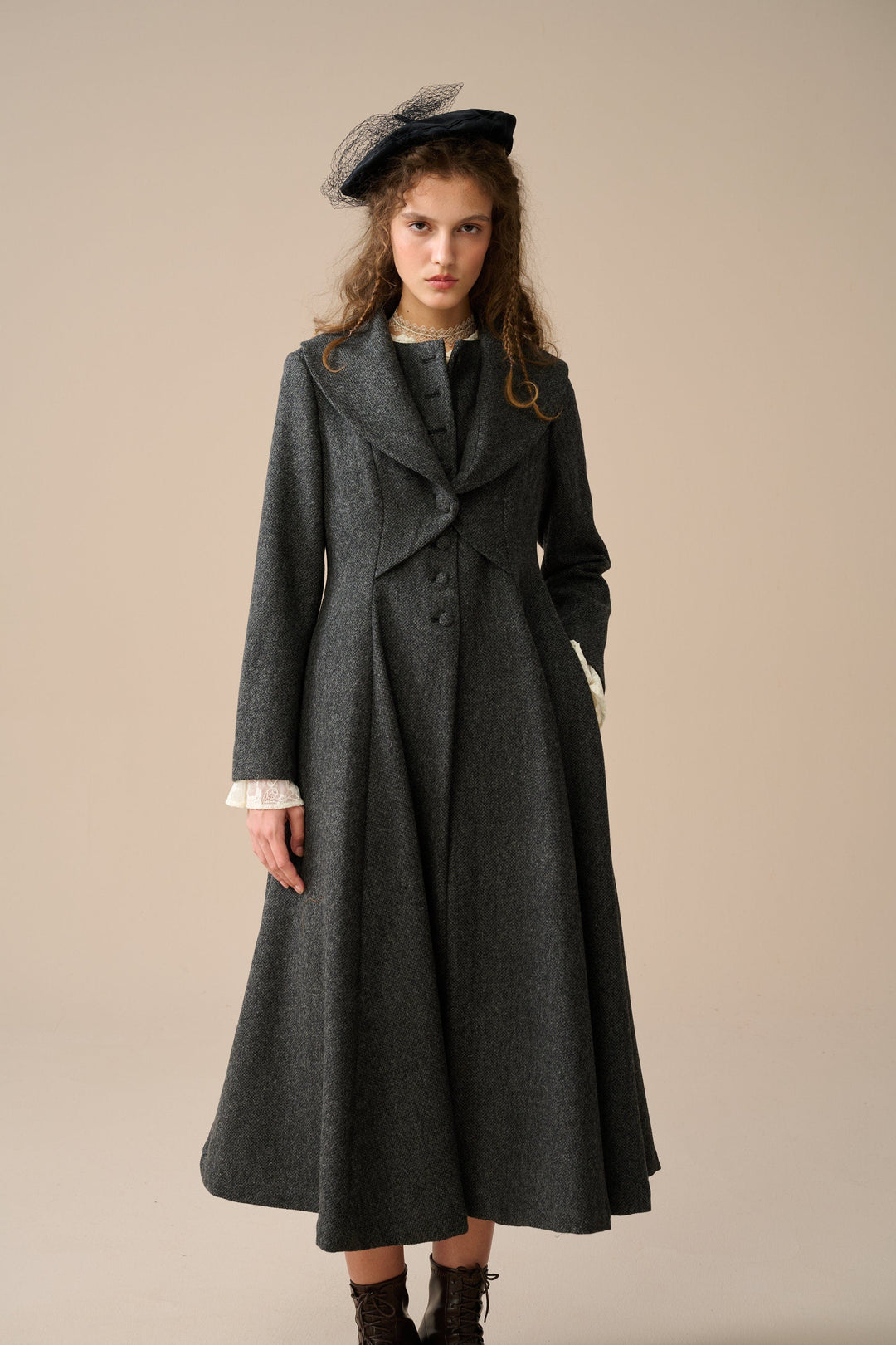 Gemma 17 | 100% wool victorian coat