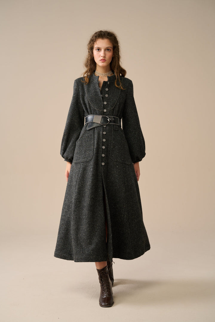 Margaret 25|100% wool buttoned down coat