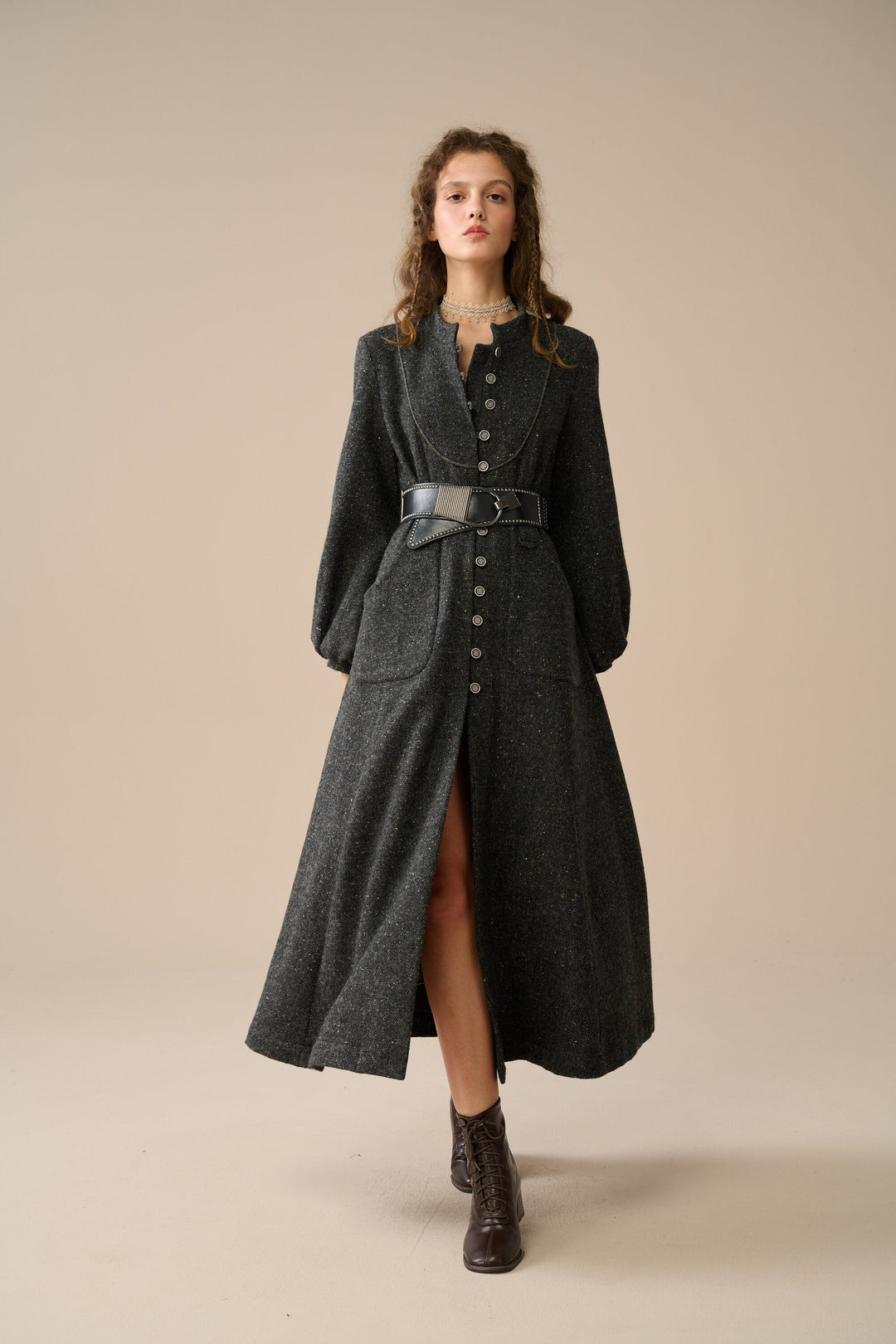 Margaret 25|100% wool buttoned down coat