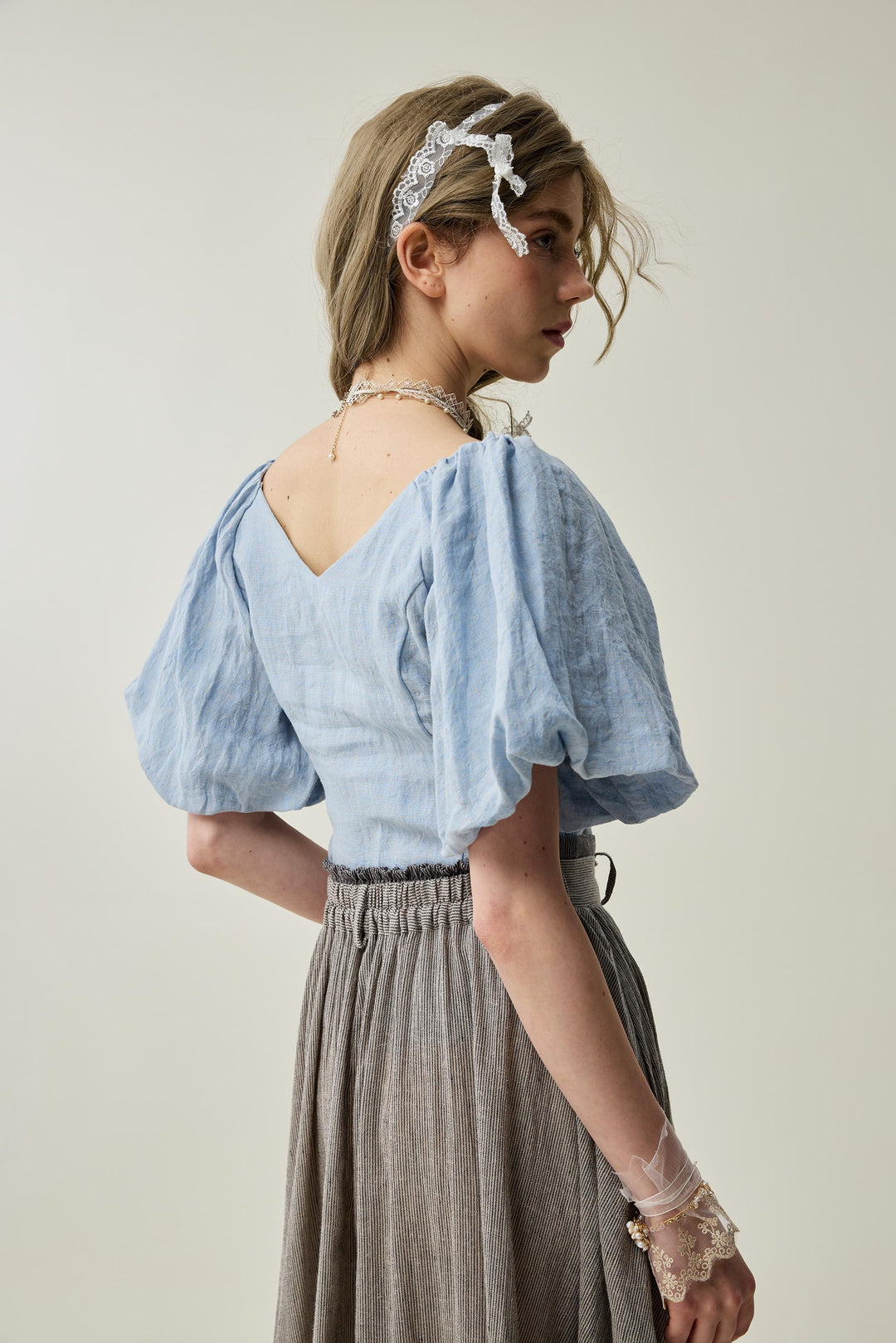 Baie 22 | Handmade pintucked linen blouse