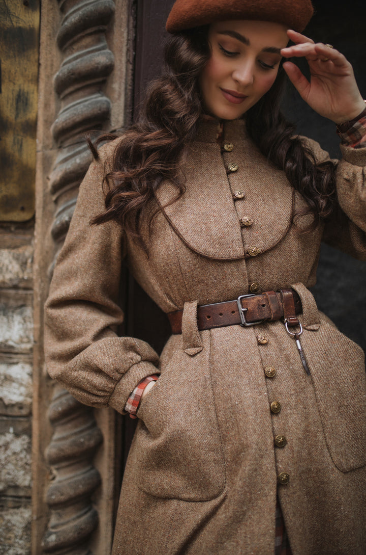 Margaret 25|100% wool buttoned down coat