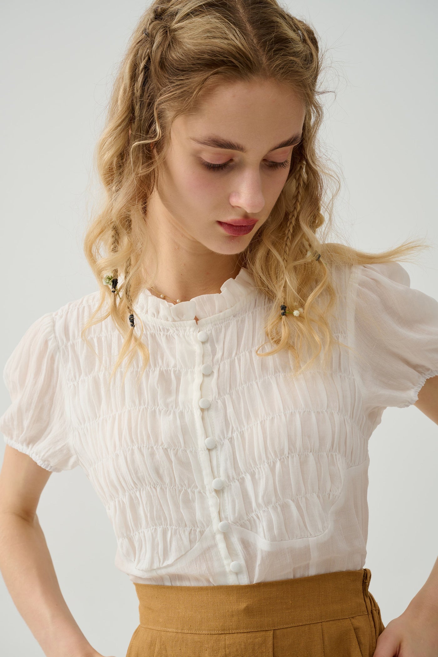 Clove 9 | smocked linen blouse – Linennaive