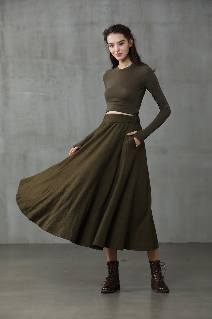 The Soft Lawn 12 | Midi Wool Skirt