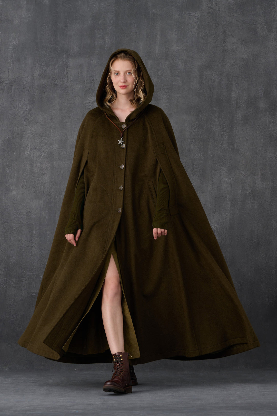 Parini 33 | Maxi Hooded wool coat cloak in olive