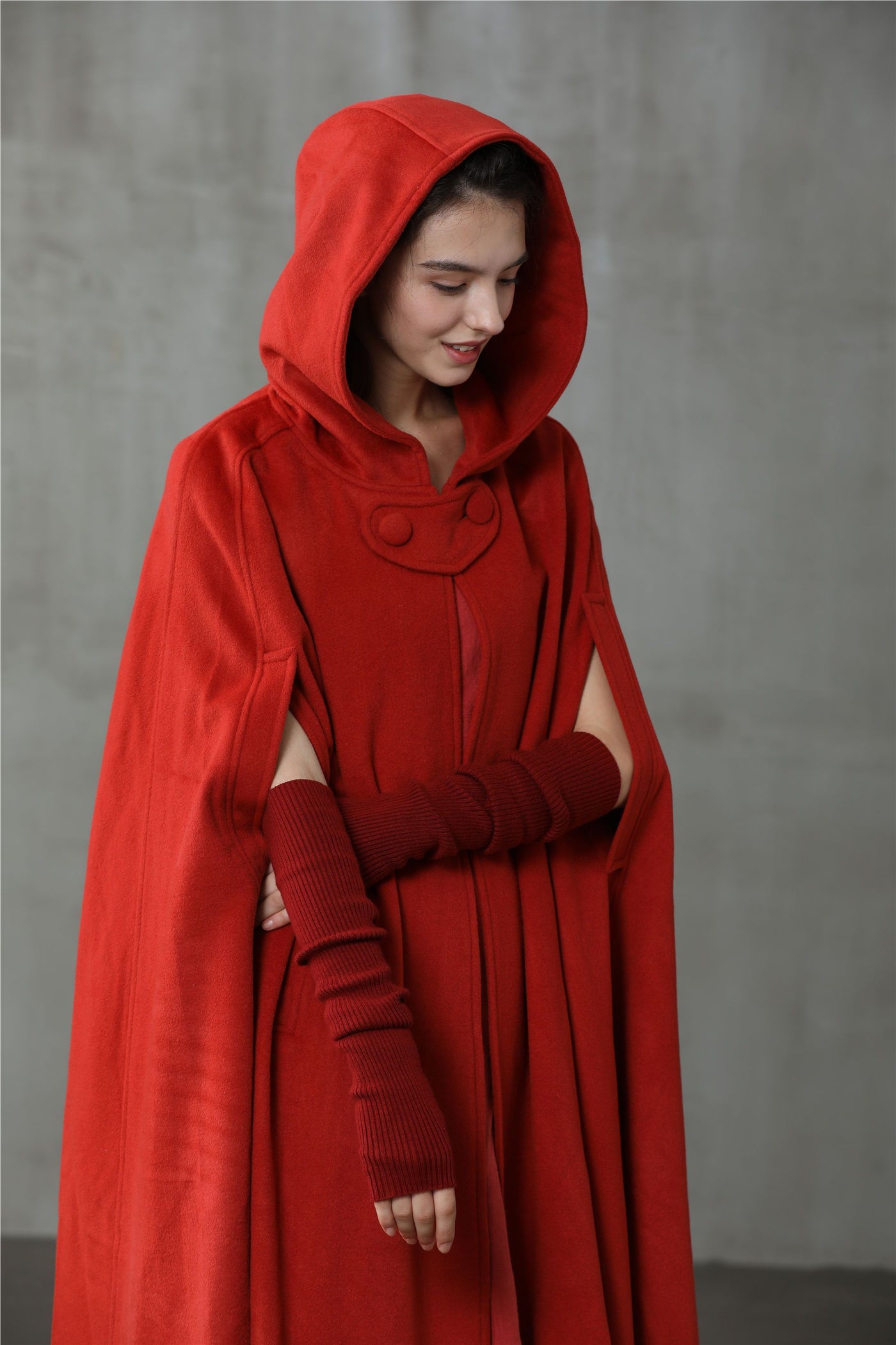 The New Yorker  Hooded Cashmere Cape – Linennaive