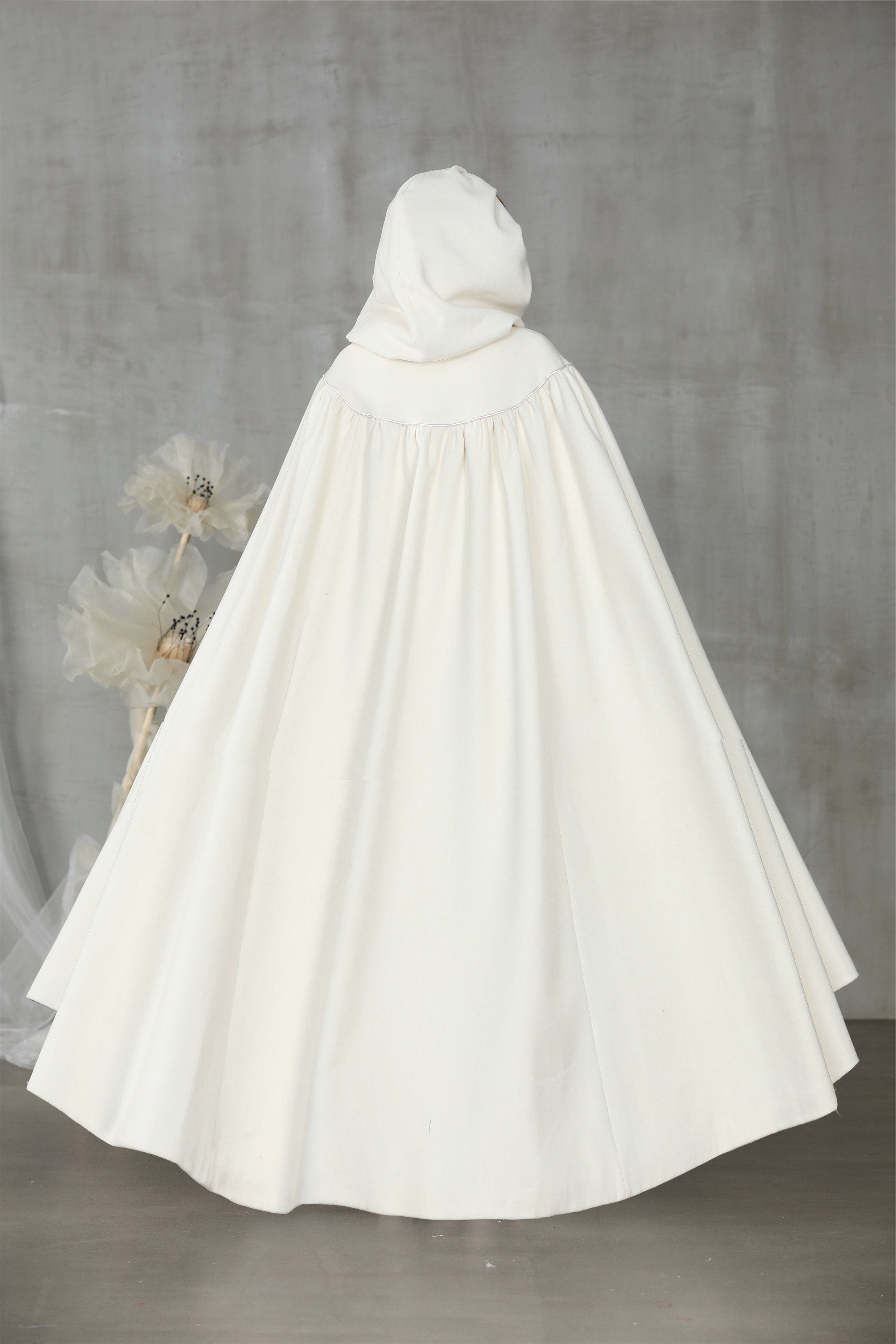 Perfumer 33 white wool cloak wedding cape
