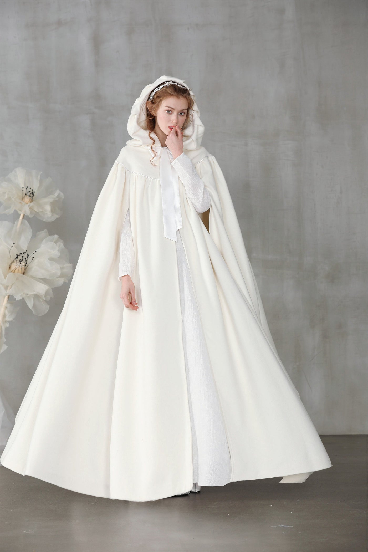 Perfumer 33 | white wool cloak wedding cape – Linennaive