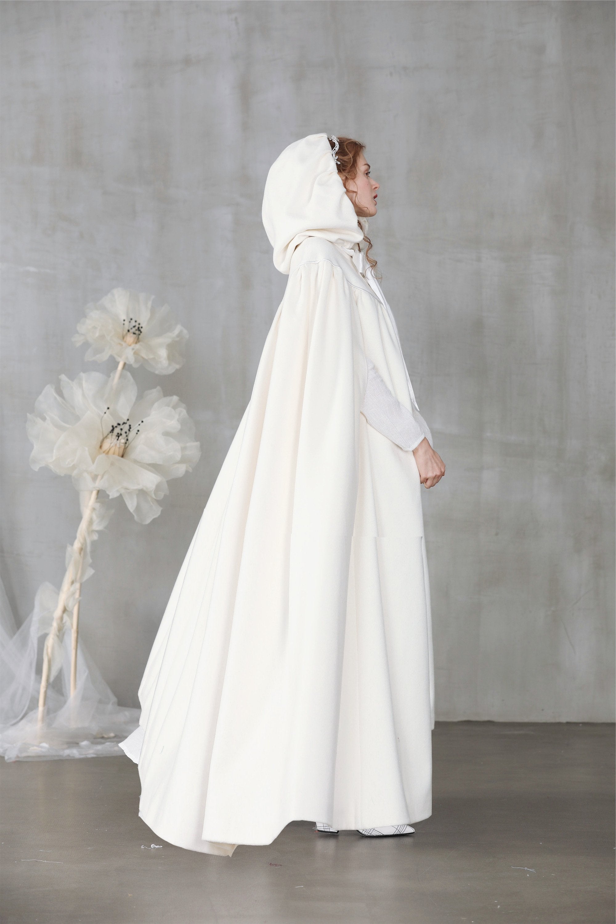 Perfumer 33 white wool cloak wedding cape