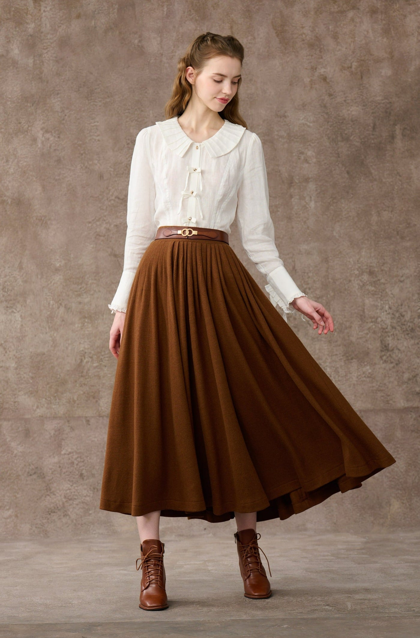 Future 4  pleated wool skirt – Linennaive