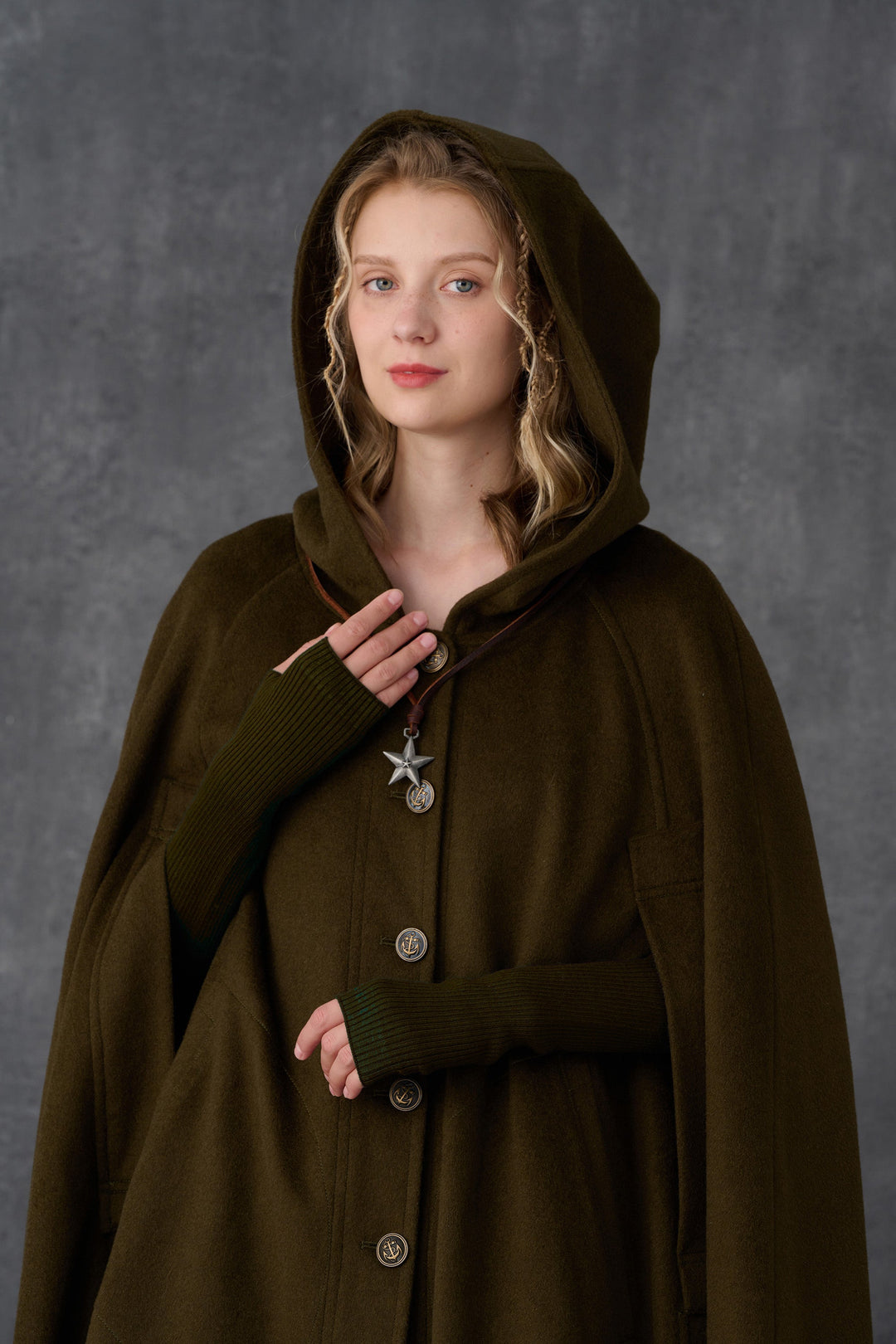 Parini 33 | Maxi Hooded wool cloak coat