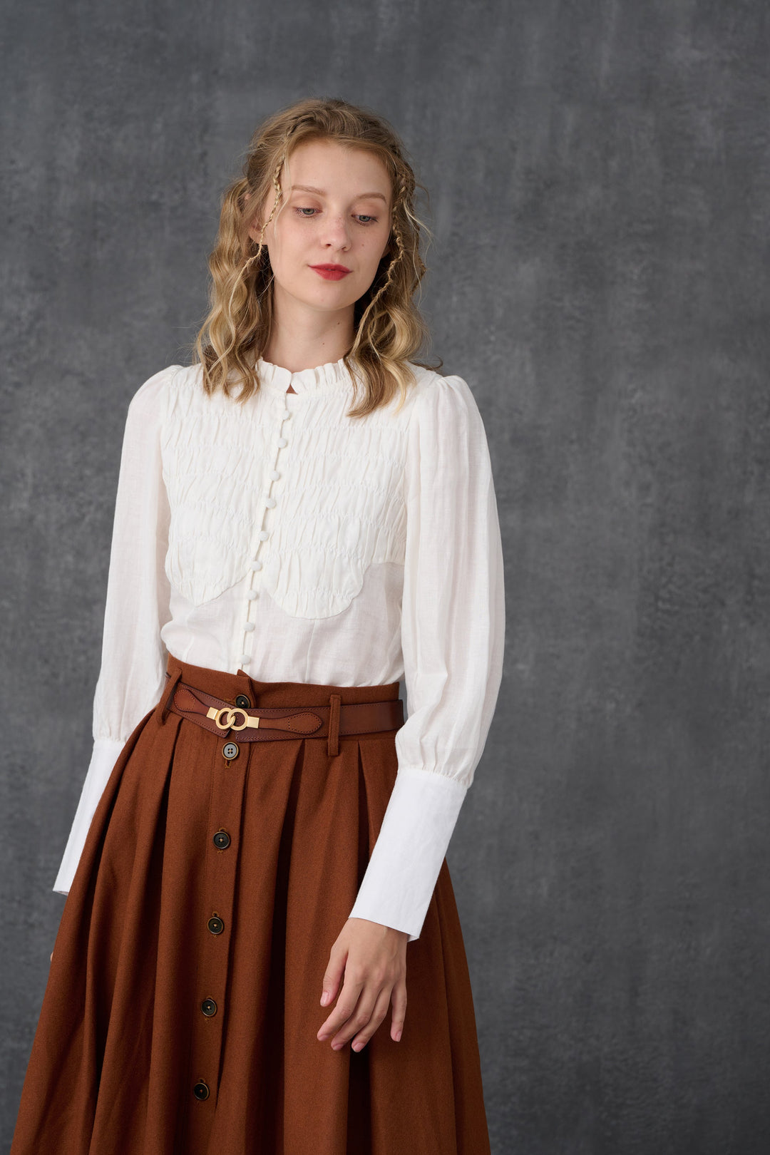 Naomi 33 |  buttoned up wool skirt in brown