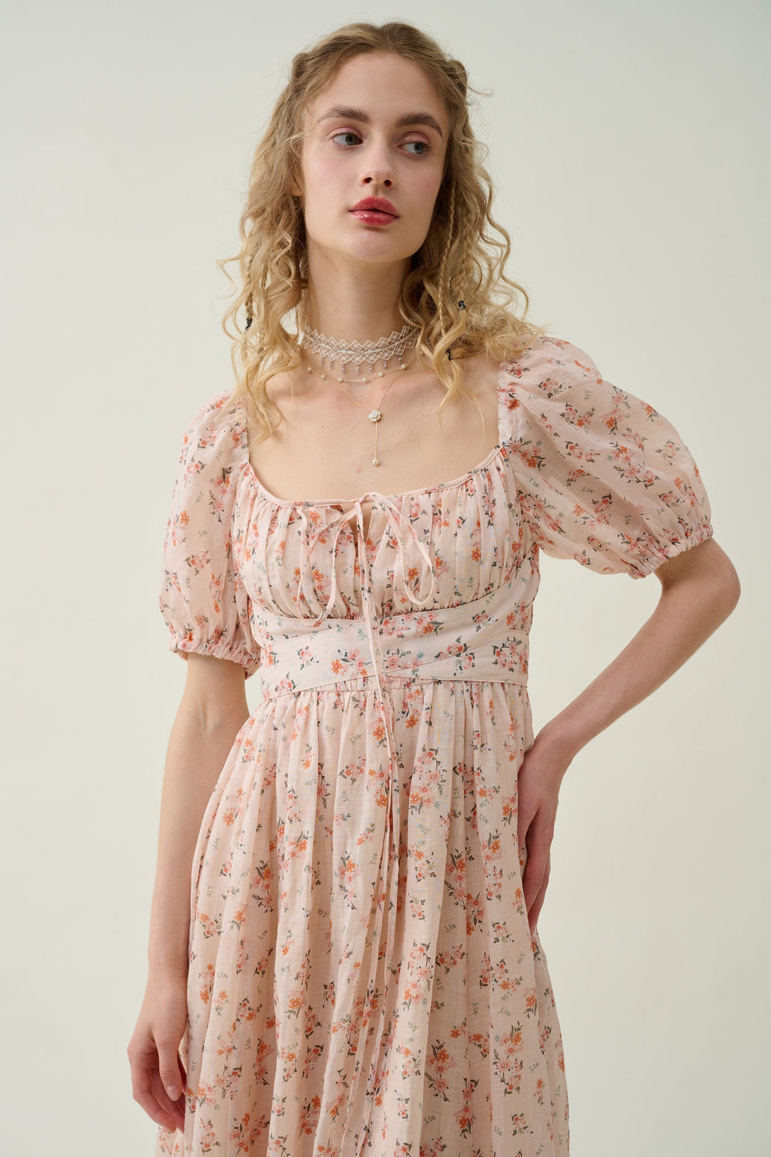 Alice 19 | Floral linen dress