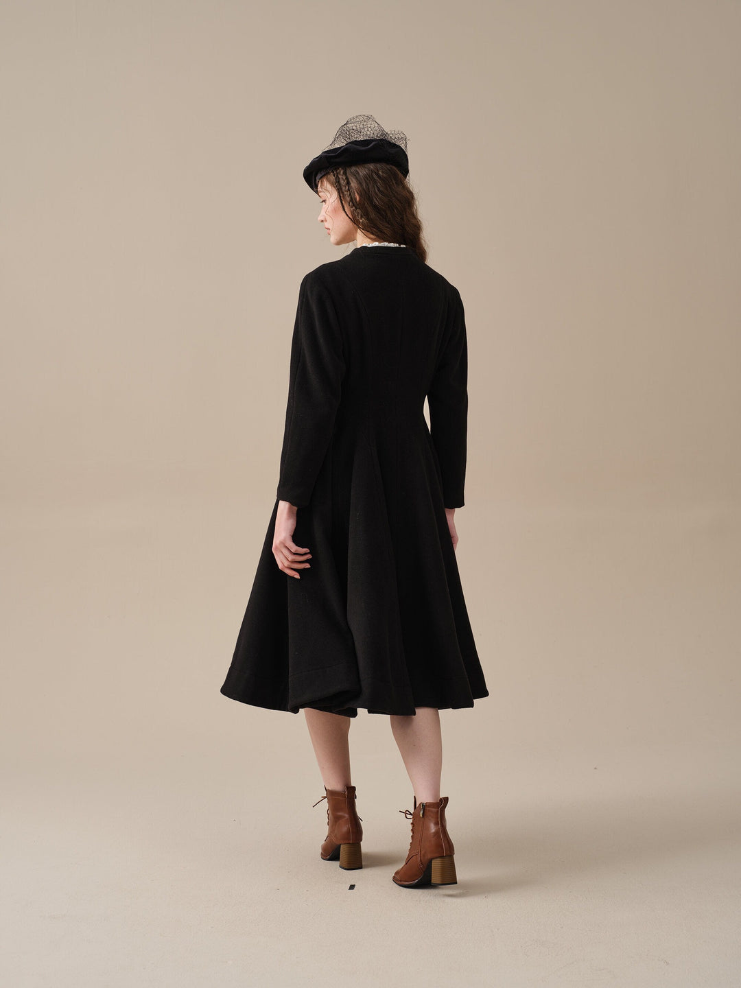 LITTLE WOMEN 22 | WOOL COAT IN BLACK