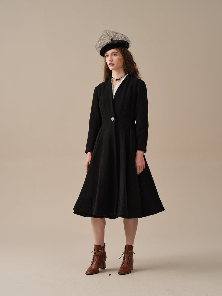 LITTLE WOMEN 22 | WOOL COAT IN BLACK