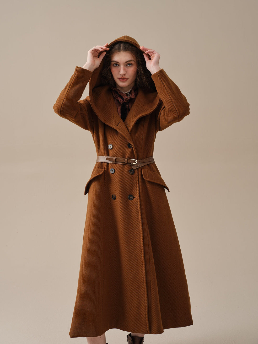 Trista 24 | 100% twill wool hooded coat