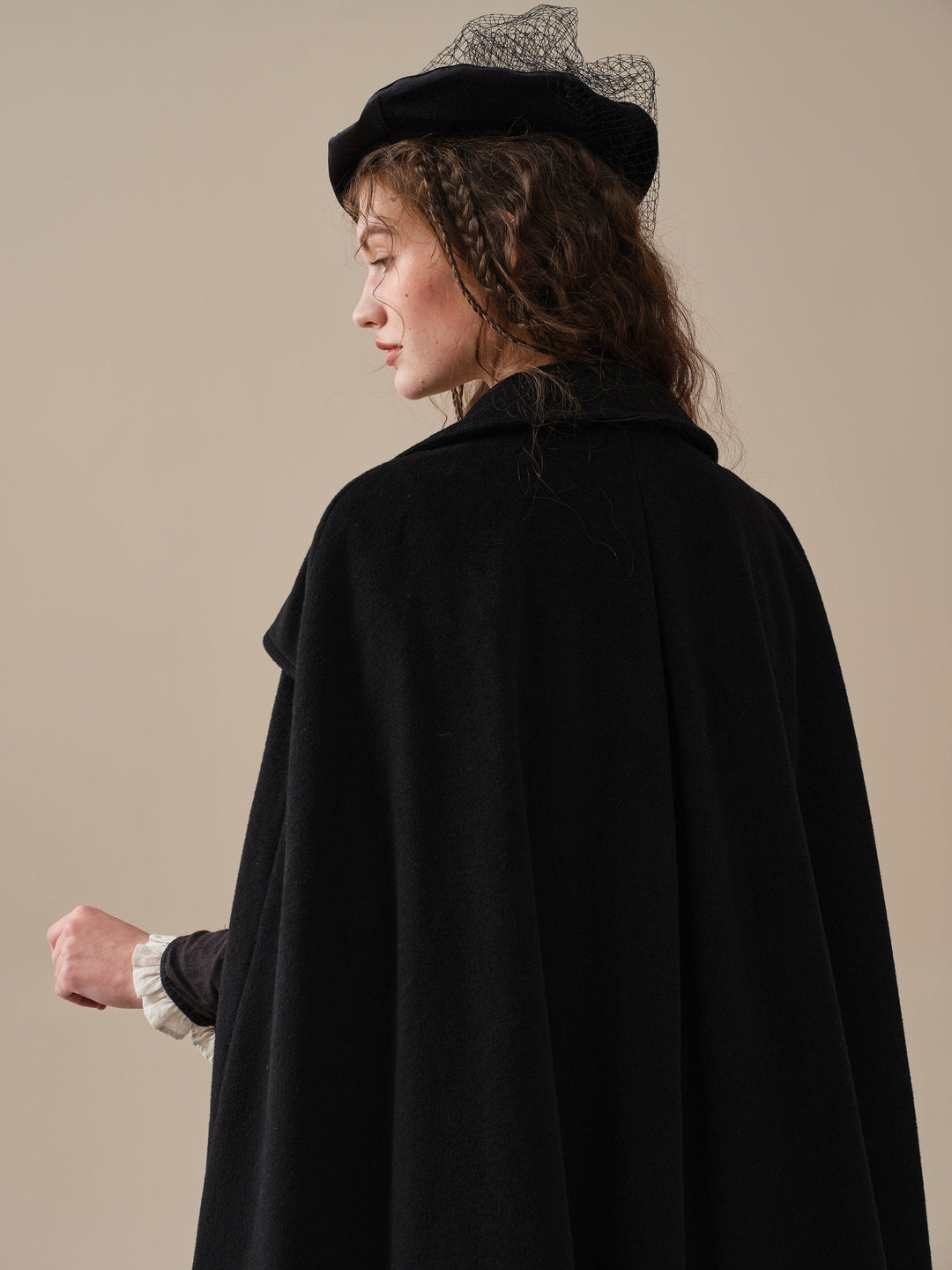 Jori 17 | 100% wool cloak coat