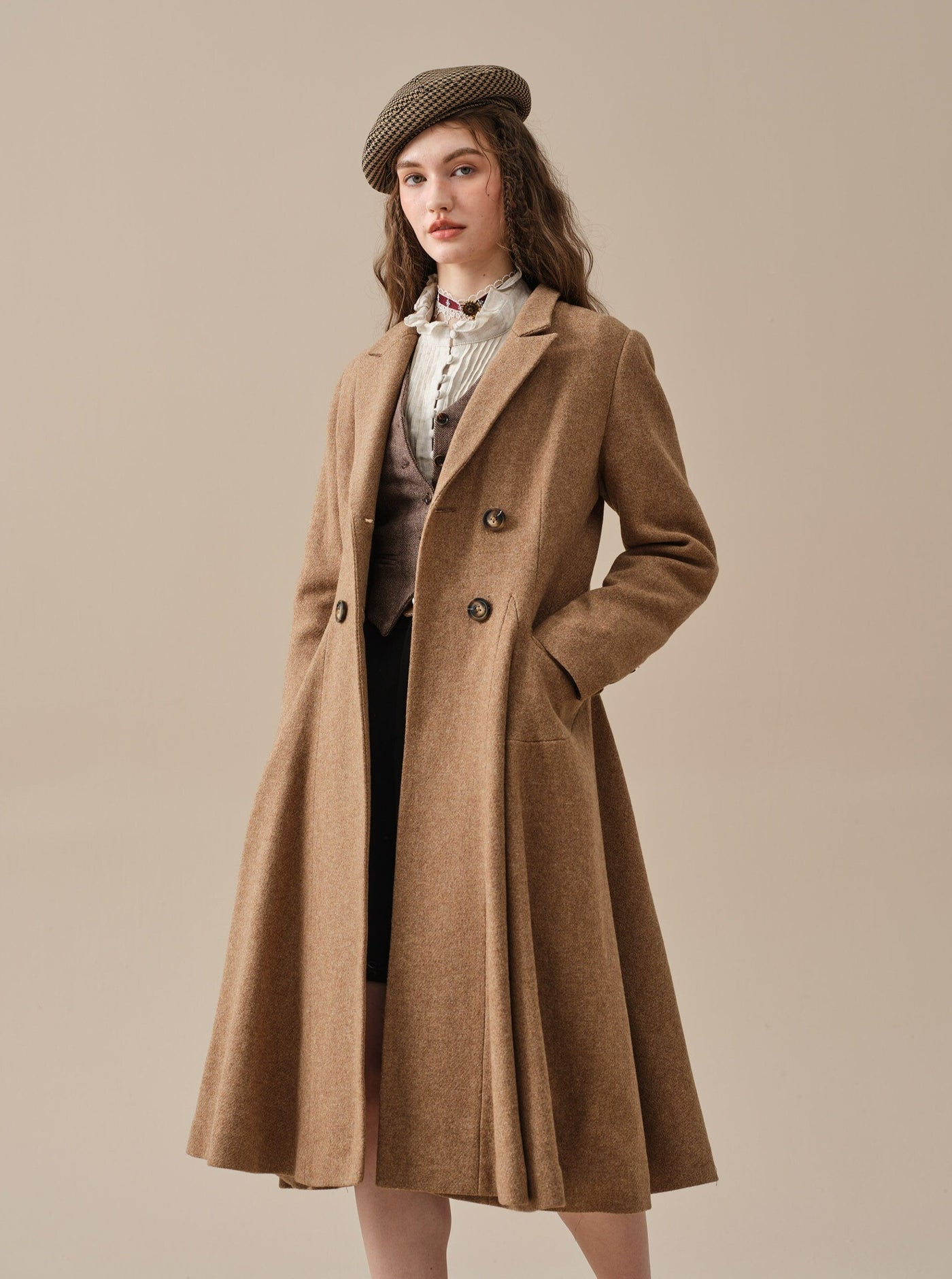 The Roman Holiday 17 | 100% wool classic coat – Linennaive