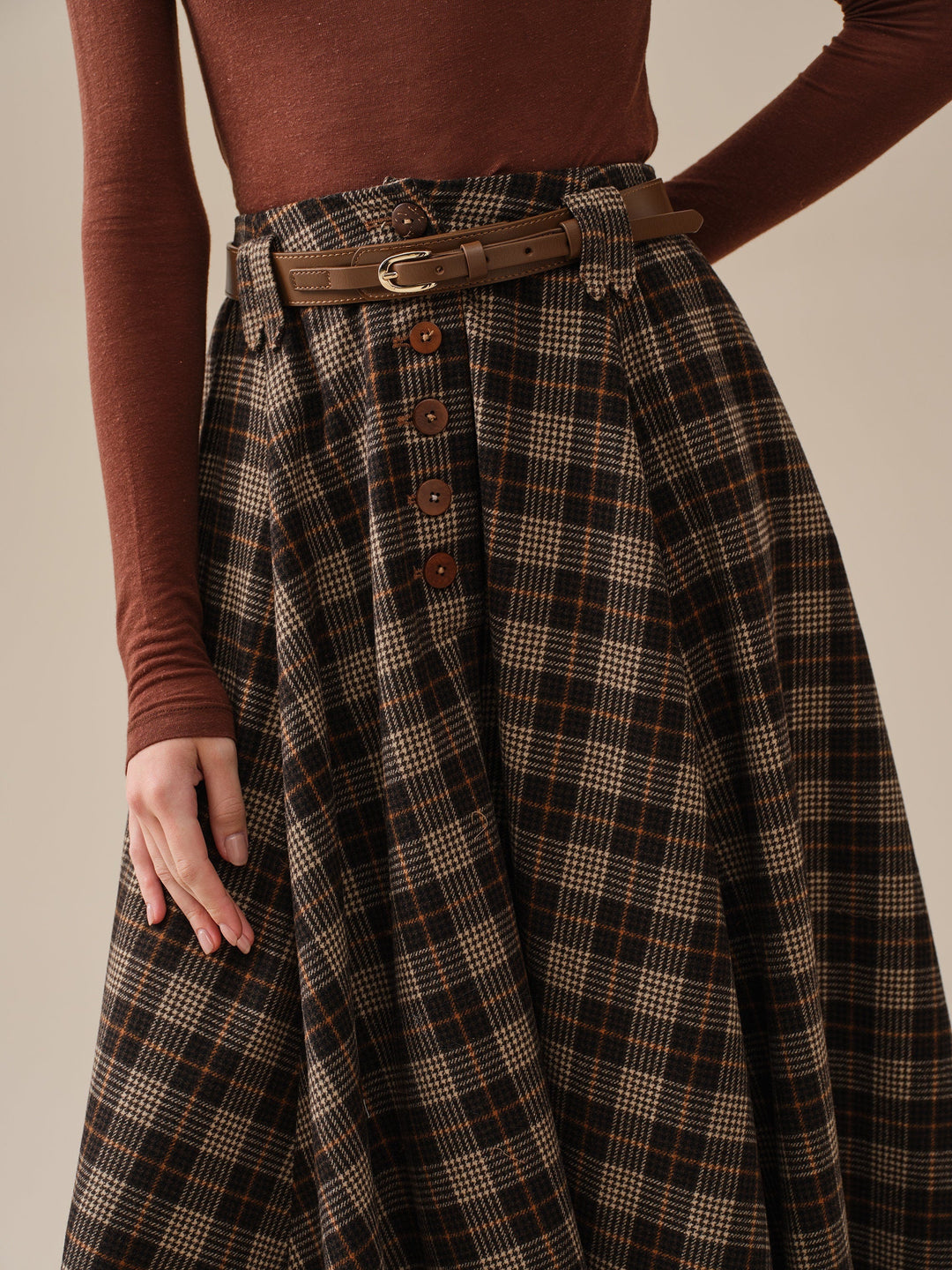 Norma 16 | Front buttoned wool skirt