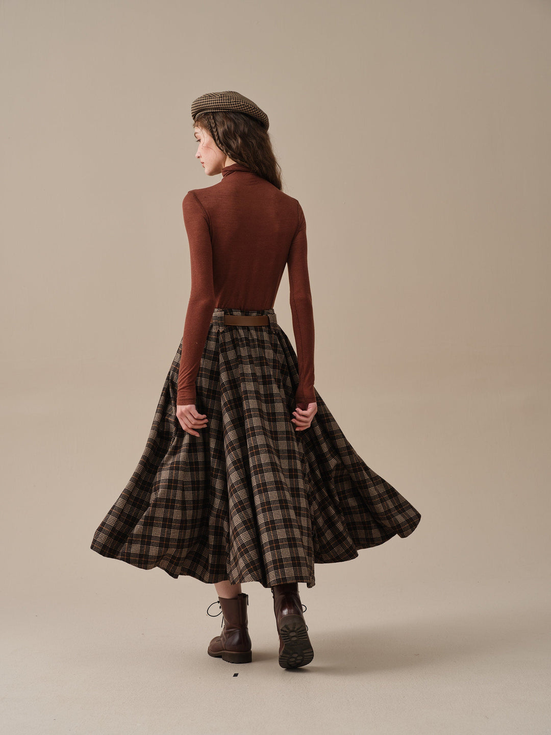 Norma 16 | Front buttoned wool skirt